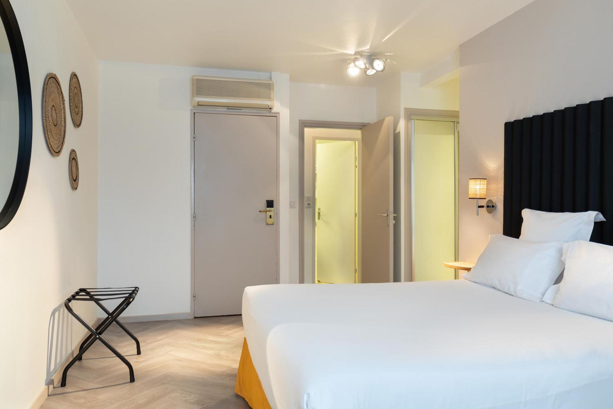 Hotel Chromatics & Restaurant Hill Club By Happyculture Lyon Room photo