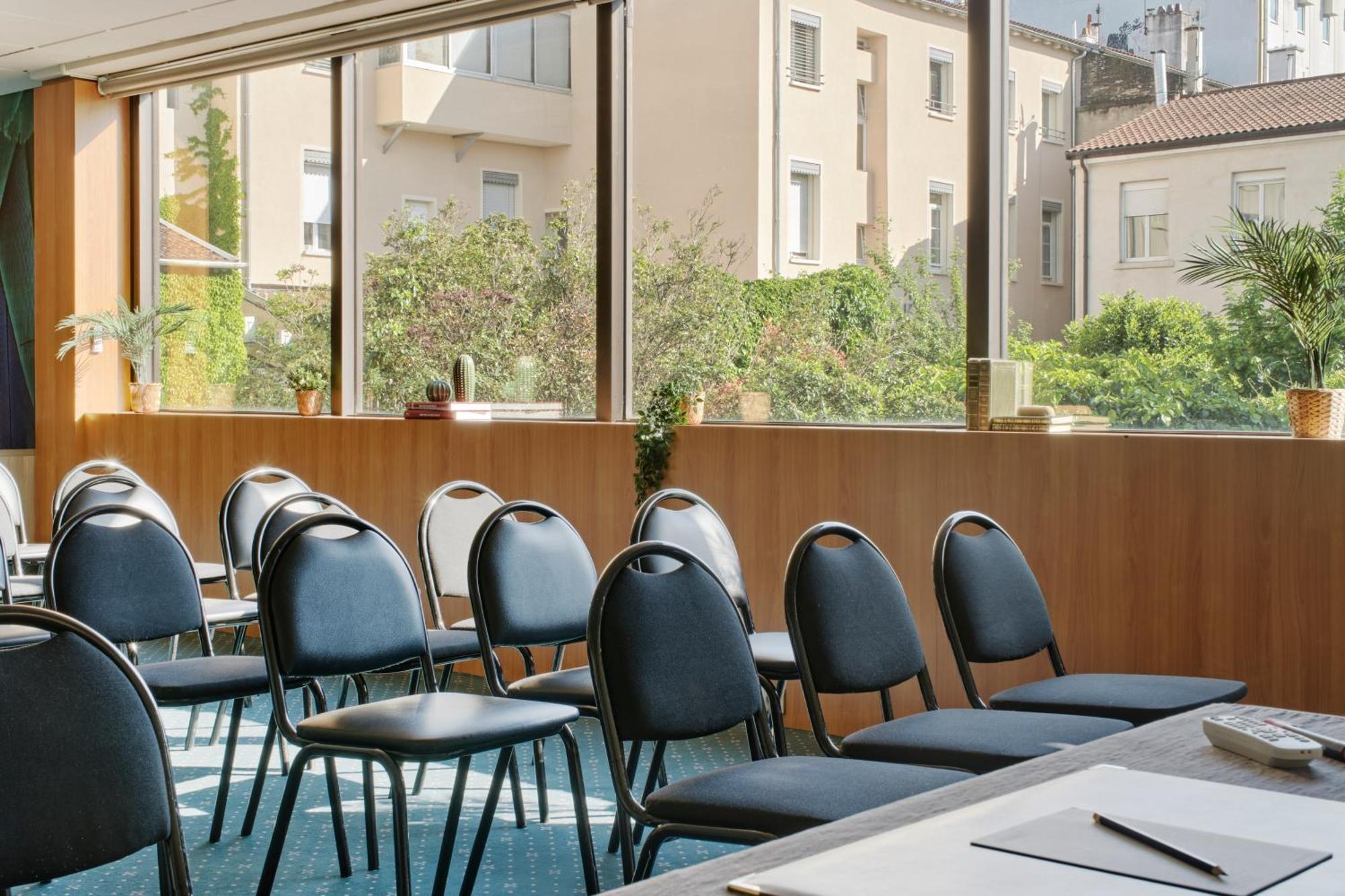 Hotel Chromatics & Restaurant Hill Club By Happyculture Lyon Exterior photo